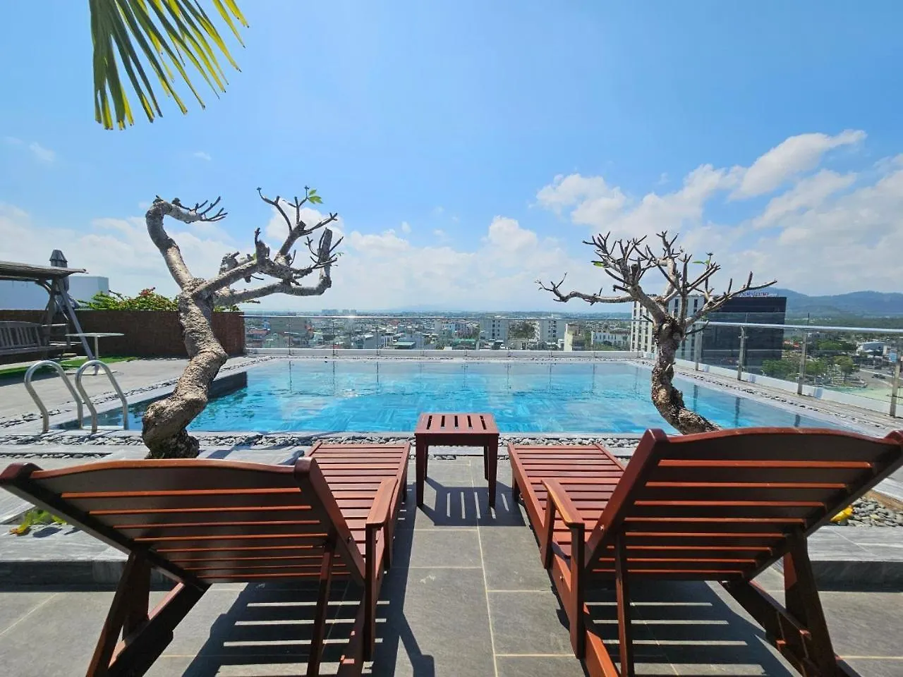 Mtr Apartment & Hotel Đà Nẵng