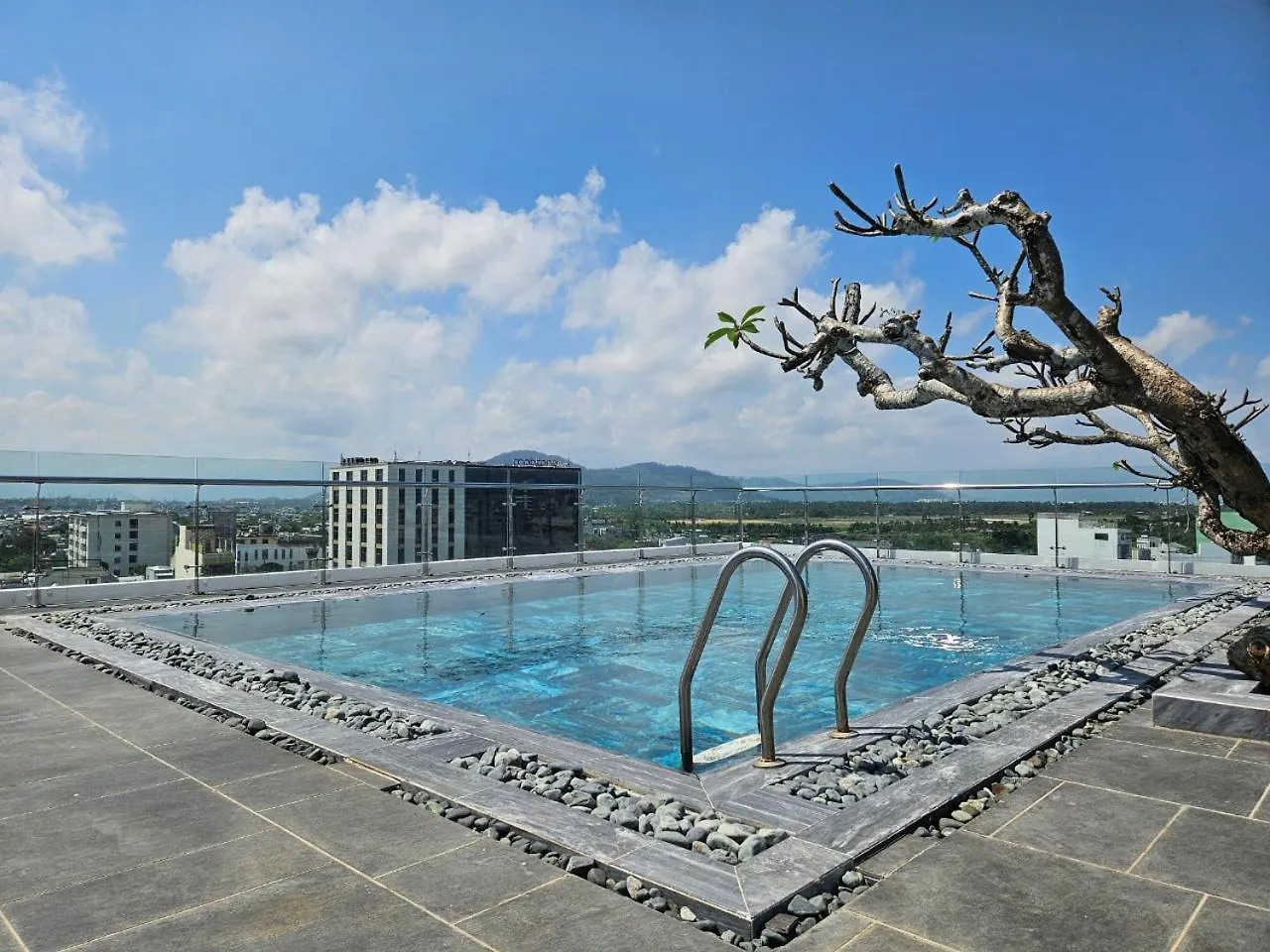 Mtr Apartment & Hotel Đà Nẵng