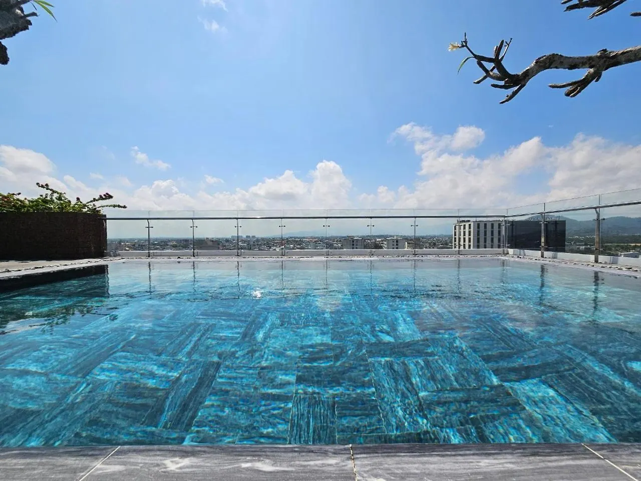 Mtr Apartment & Hotel Đà Nẵng