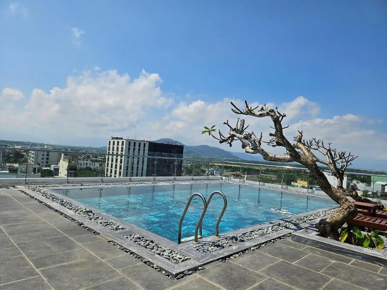 Mtr Apartment & Hotel Đà Nẵng
